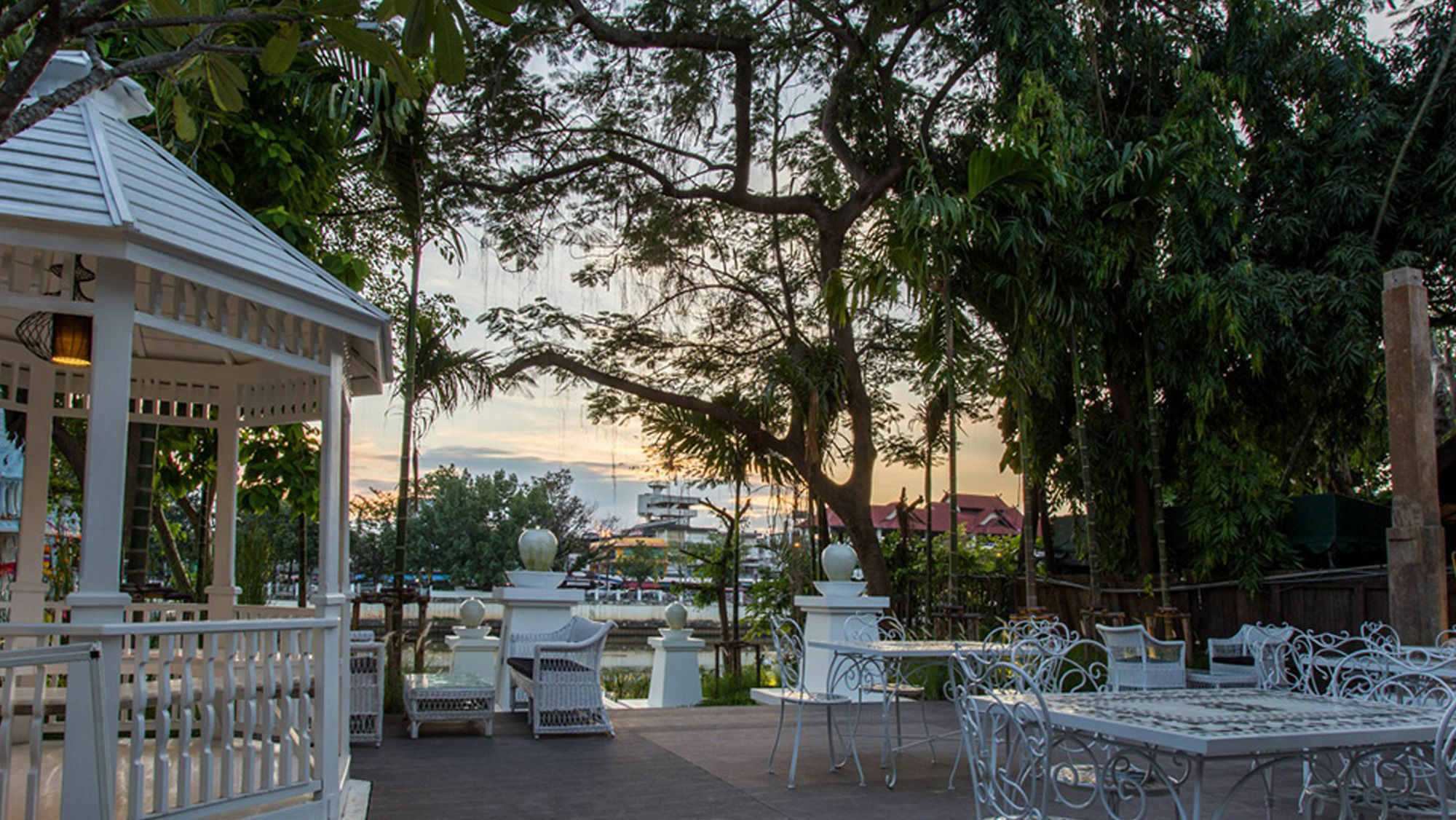 B2 Riverside Colonial Hotel Τσιάνγκ Μάι Εξωτερικό φωτογραφία